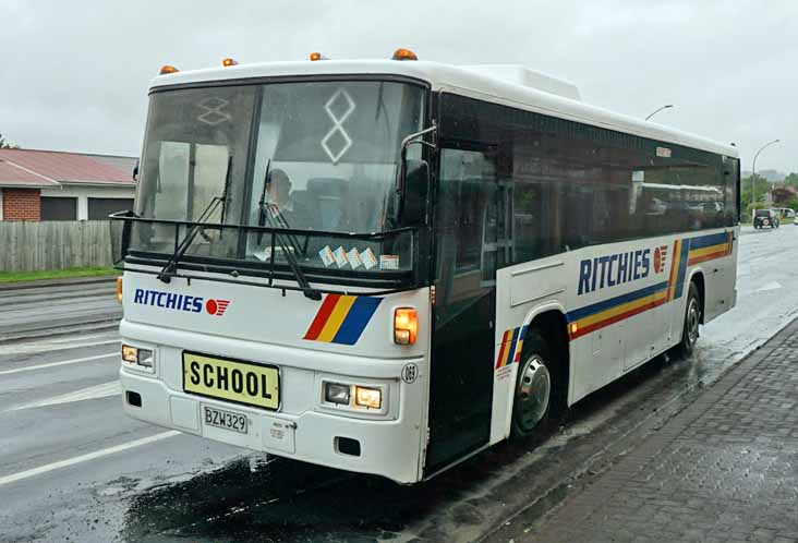 Ritchies Nissan UA440 069